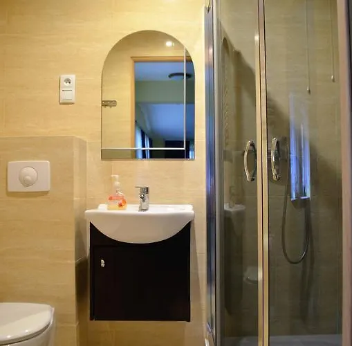 Guest house Dw Jontek 2*